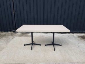 Dining table, steel legs, wooden top, cream color, 160 x 80 cm.