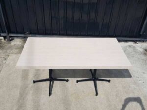 Dining table, steel legs, wooden top, cream color, 160 x 80 cm.