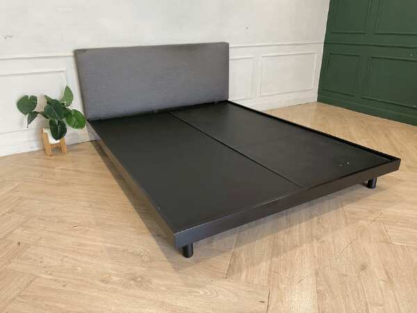 5-foot bed, wooden frame, black