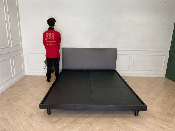 5-foot bed, wooden frame, black
