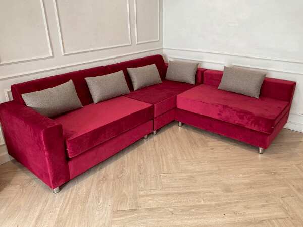 3-seat L-shaped corner sofa, red fabric cushion *New, never used