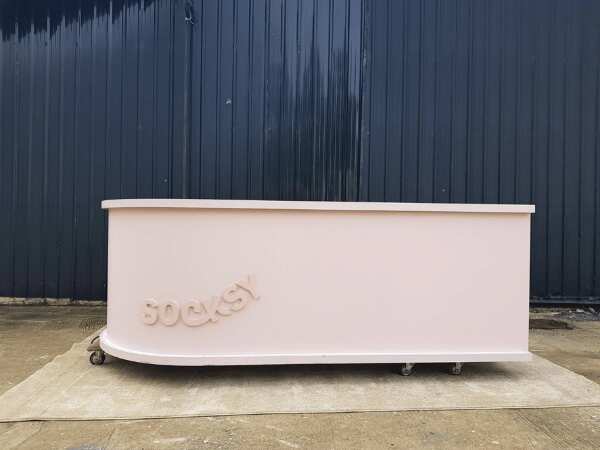 L-shaped corner wooden counter, 4 doors, pink
