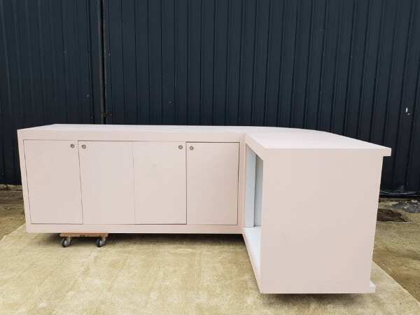 L-shaped corner wooden counter, 4 doors, pink