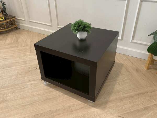 2-tier side table with wheels, wooden frame, black