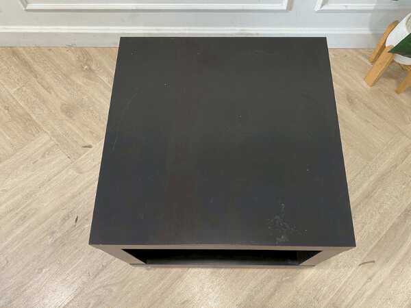 2-tier side table with wheels, wooden frame, black