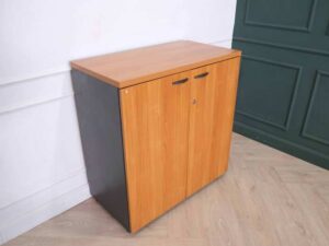 Wooden document cabinet with 2 doors, height 85cm._004SXG3WEG
