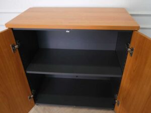 Wooden document cabinet with 2 doors, height 85cm._004SXG3WEG