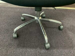 Office chair, steel legs, fabric seat, mesh backrest, black, Perfect brand.