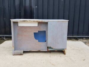 Blue washbasin with three doors
