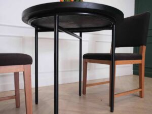 Round table, black wood top, black steel legs, table top carved with gold stainless steel pattern._32IVSP8Z6B