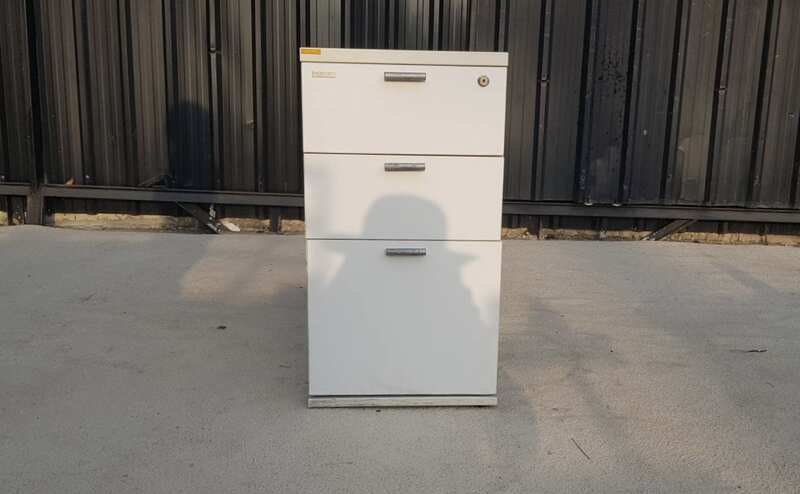 Moflex brand white 3-drawer mobile cabinet