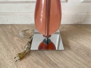 Table lamp, resin frame, iron base, light pink color.