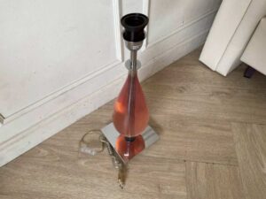 Table lamp, resin frame, iron base, light pink color.