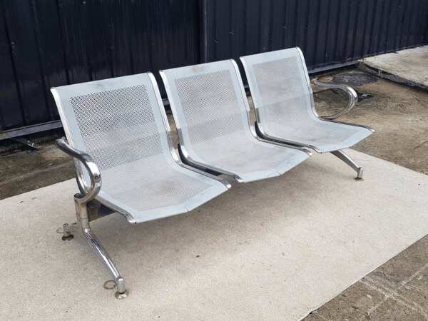 3-seat row chair, steel frame, silver color