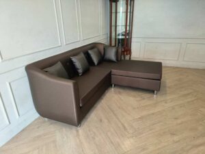 Cozy Modern L-Shaped Sofa in Brown (Brand New)