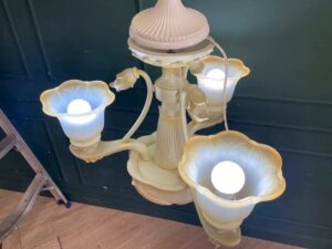 Chandelier, glass pendant lamp, lotus petal design
