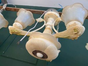 Chandelier, glass pendant lamp, lotus petal design