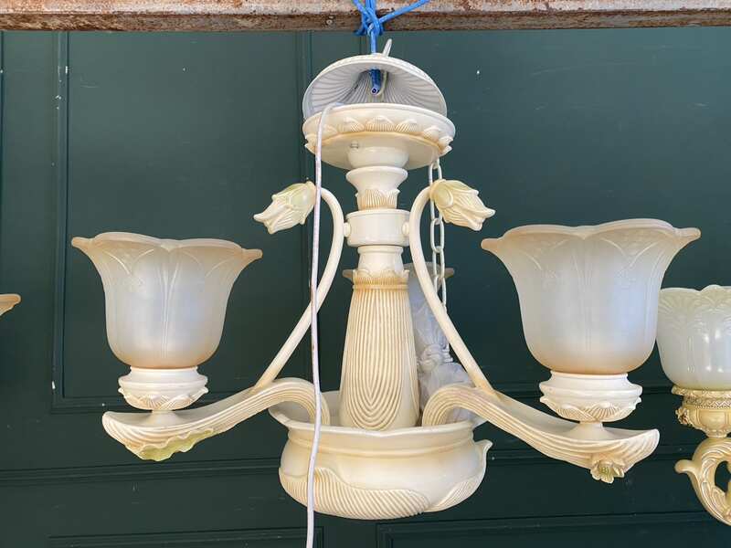 Chandelier, glass pendant lamp, lotus petal design
