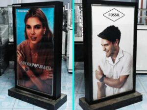 Light Box, product advertising sign, black, wooden base (no wheels)_5HBHAD7Y01