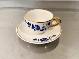 Set of 4 coffee cups, floral pattern, blue