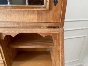 Wooden cabinet with 3 drawers and 2 doors, vintage style