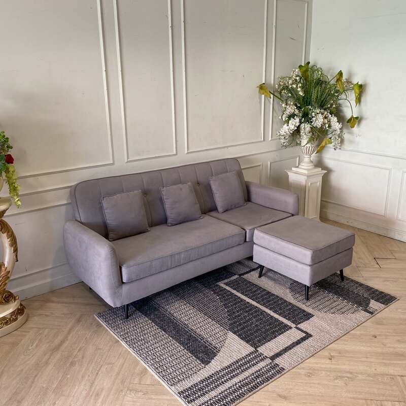 3-seater sofa set with button-tufted backrest + ottoman, fabric upholstery, steel legs, grey color.