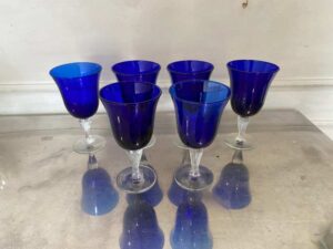 Cobalt blue goblet-shaped wine glass by Cristal d'Arques-Durand.