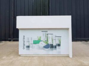 L-shaped corner wooden counter with 2 doors, white