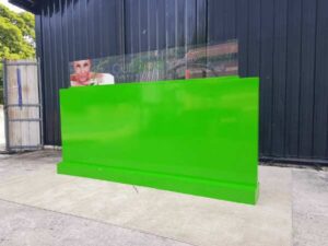 Green wooden partition