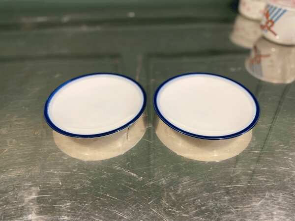 Ceramic plate, white with blue edge, 17 cm