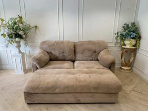 Two-piece 2-seater sofa set, light brown fabric upholstery.