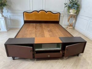6 foot wooden bed, 2 doors, 1 drawer