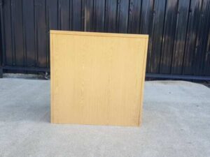 Wooden shelving unit with tray, brown color._88EKPPZP7E