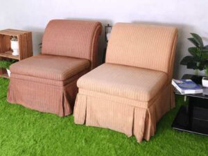 Fabric upholstered chair, rolled curved back, hotel grade work. (dark brown/light brown)_8B5LPU87N0