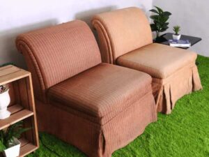 Fabric upholstered chair, rolled curved back, hotel grade work. (dark brown/light brown)_8B5LPU87N0
