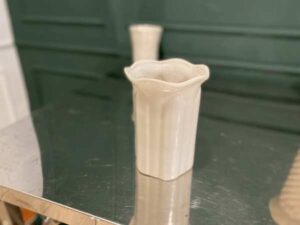Flower vase, ceramic, 5.5 inches