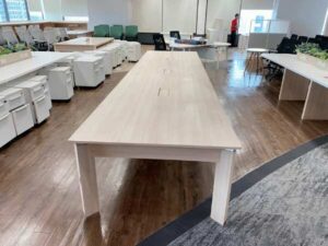 Conference table with power strip 482 cm