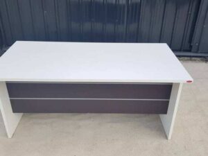 PRELUDE White Wooden Desk