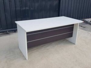 PRELUDE White Wooden Desk