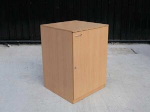 Multi-purpose wooden cabinet, 1 door, cream color, open inside._AJVQNVUUKO