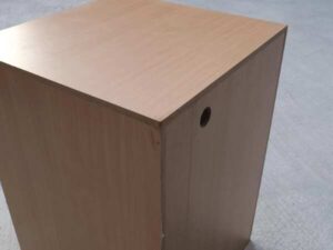 Multi-purpose wooden cabinet, 1 door, cream color, open inside._AJVQNVUUKO