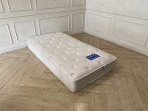 Sleep Peels Energy 3.5-foot mattress, 9 inches thick.