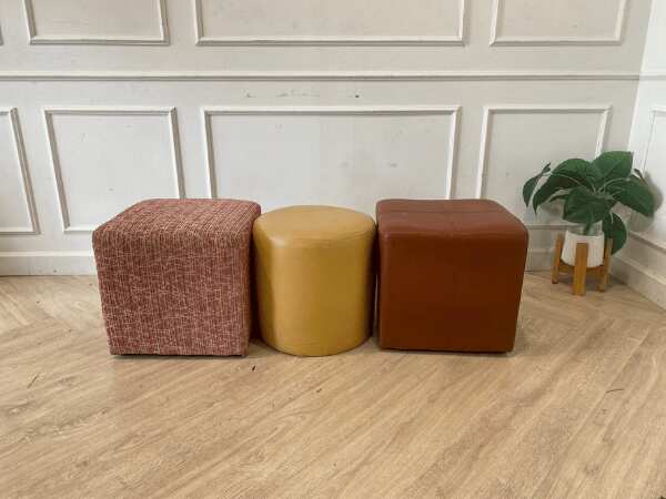 Stool, square, round, minimalist style_BIEDTPPIRT