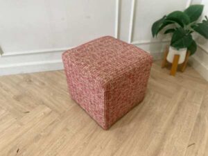 Stool, square, round, minimalist style_BIEDTPPIRT