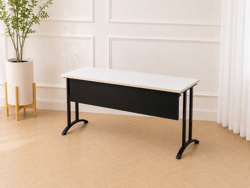 Multipurpose folding table Conference table that can be folded away._BWA8J59FB6