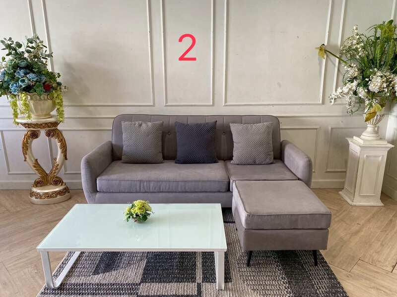 3-seater sofa set with button-tufted backrest + ottoman, fabric upholstery, steel legs, grey color._BYU8YGKFLE