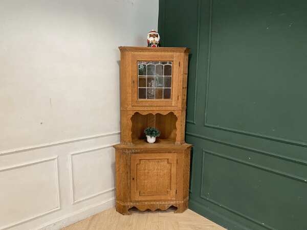 Vintage style 2-door corner wooden cabinet