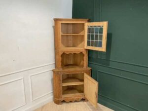 Vintage style 2-door corner wooden cabinet
