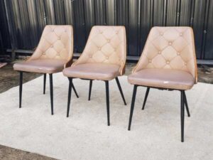 Dining chair, steel legs, leather seat with button closure, cream color