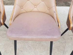 Dining chair, steel legs, leather seat with button closure, cream color